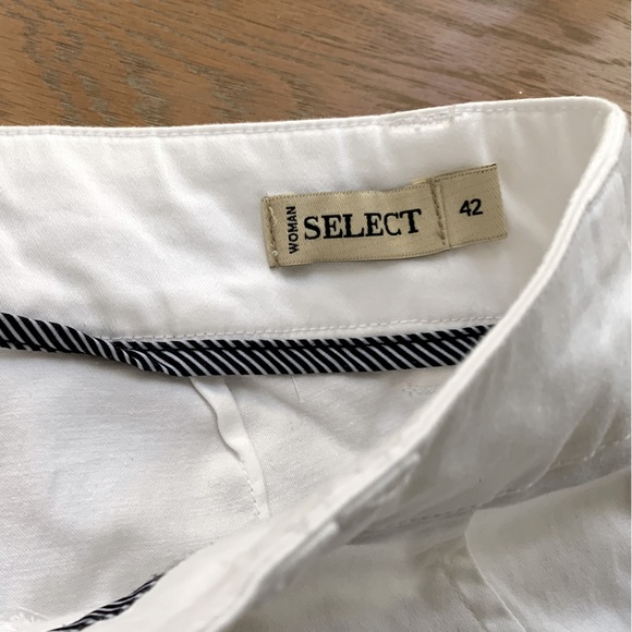 White Capri Pants - Picture 5 of 5